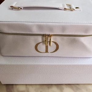 DIOR Vanity/Travel Case Logo Engraved Face Towel & Acrylic Box & Cotton Pads NEW